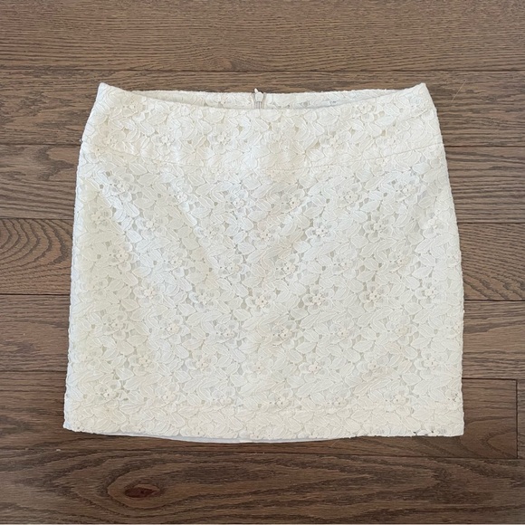 Forever 21 Lace Mini Skirt - Ivory Off-White - Picture 2 of 9